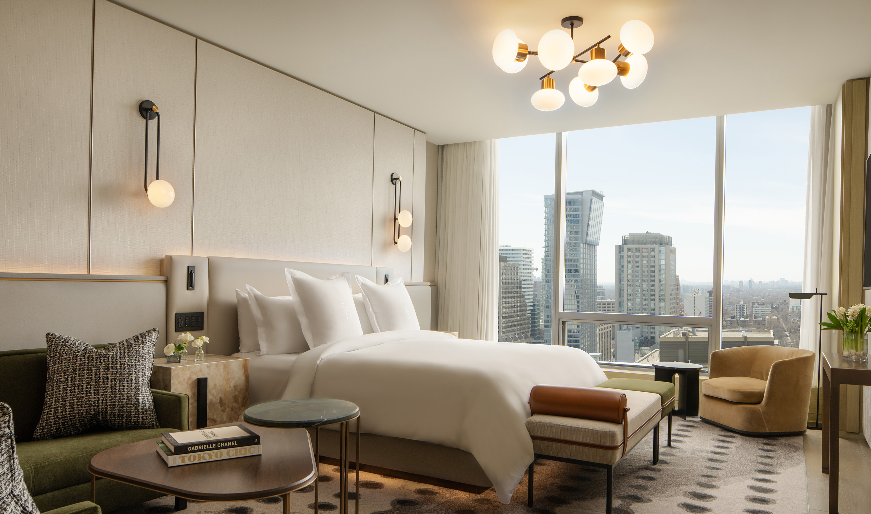 A Canada hospitality Guest Room with Lutron drapery, myRoom XC, Sunnata, keypads & remotes. @joethomasphoto