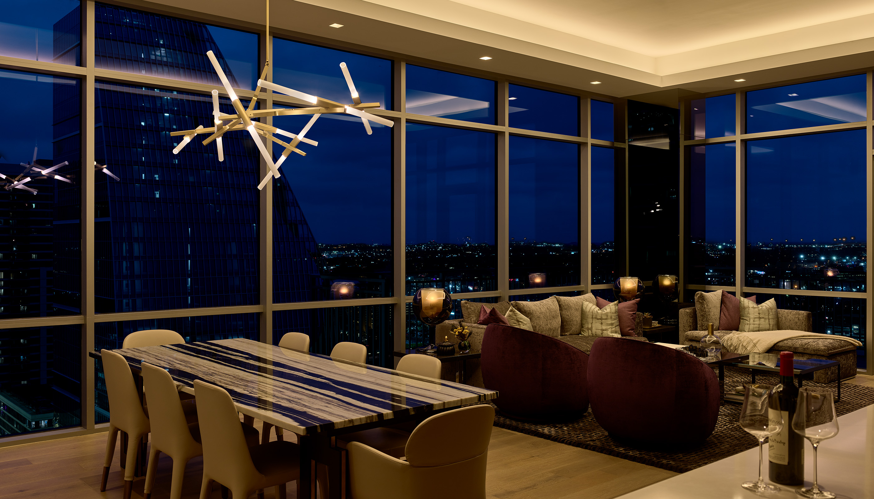 An Austin residence dining room with Lutron Ketra lights, linears, Palladiom & HomeWorks