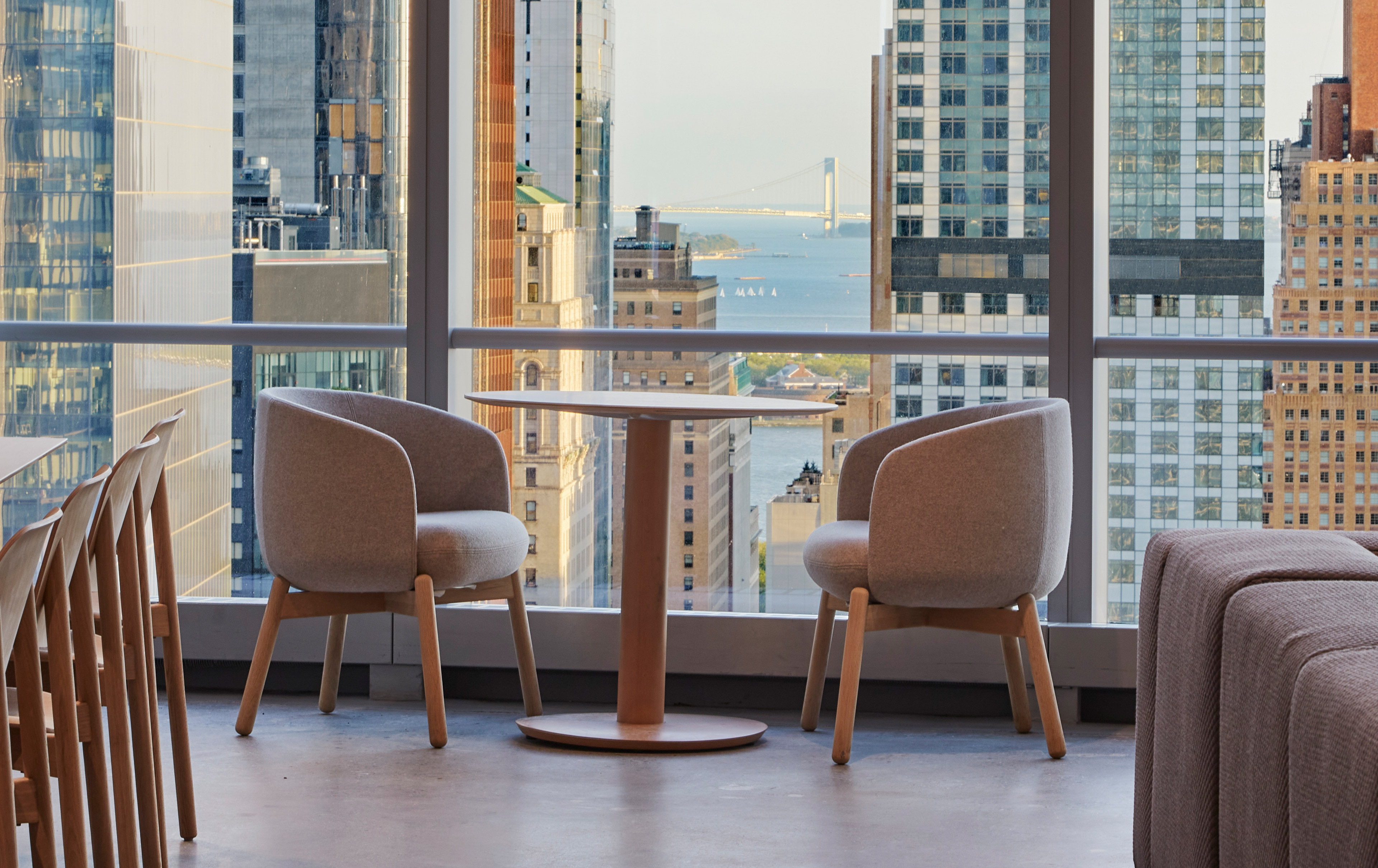 office-sitting-area-som-new-york-v1