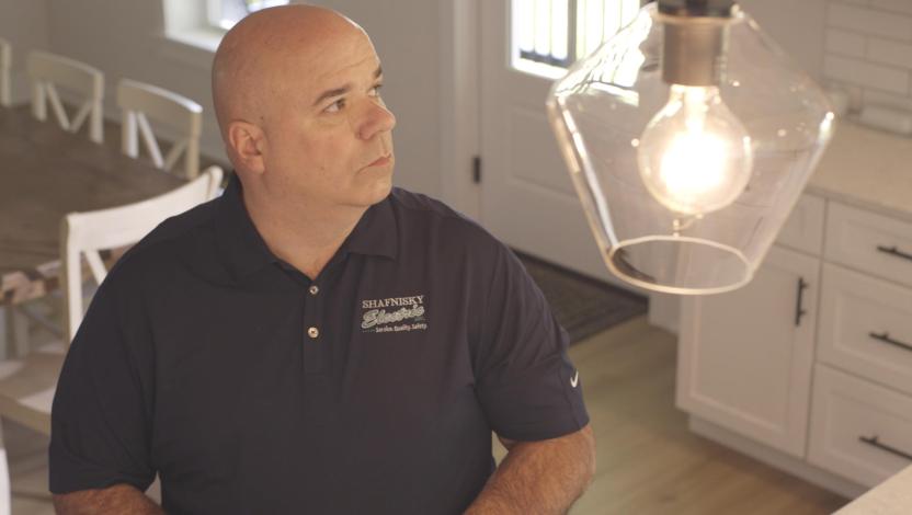 Video showing how Pros win with smart lighting control