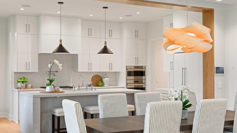 Modern kitchen  with Rania A20 lamp for versatile interior lighting.