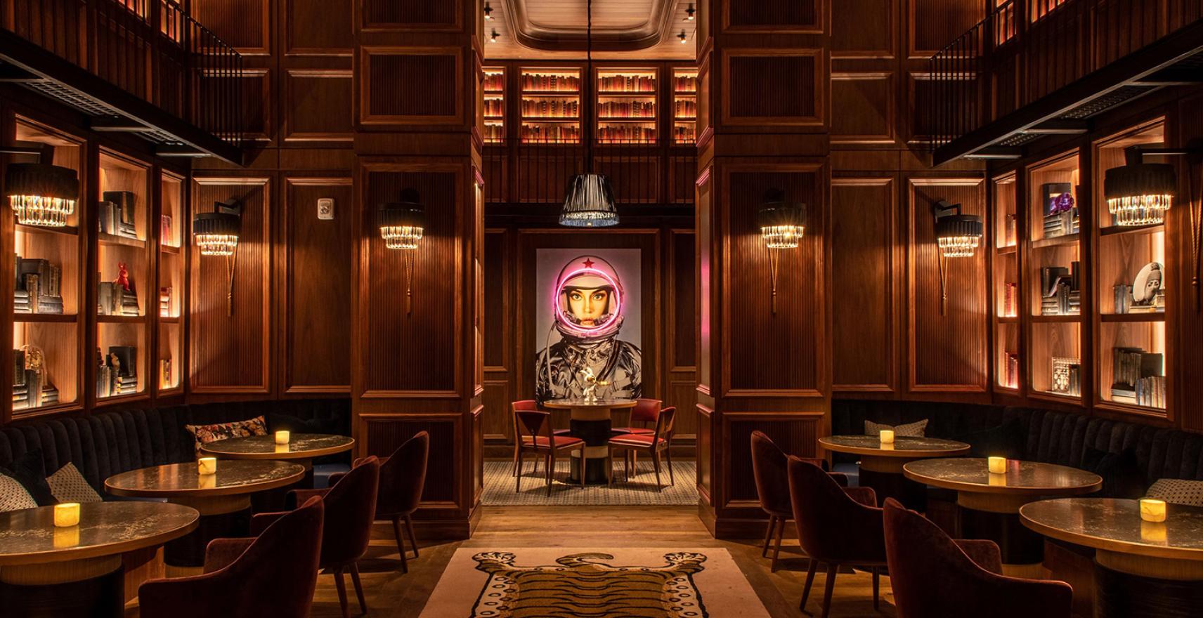 restaurant-lounge-chasing-rabbits-neon-picture
