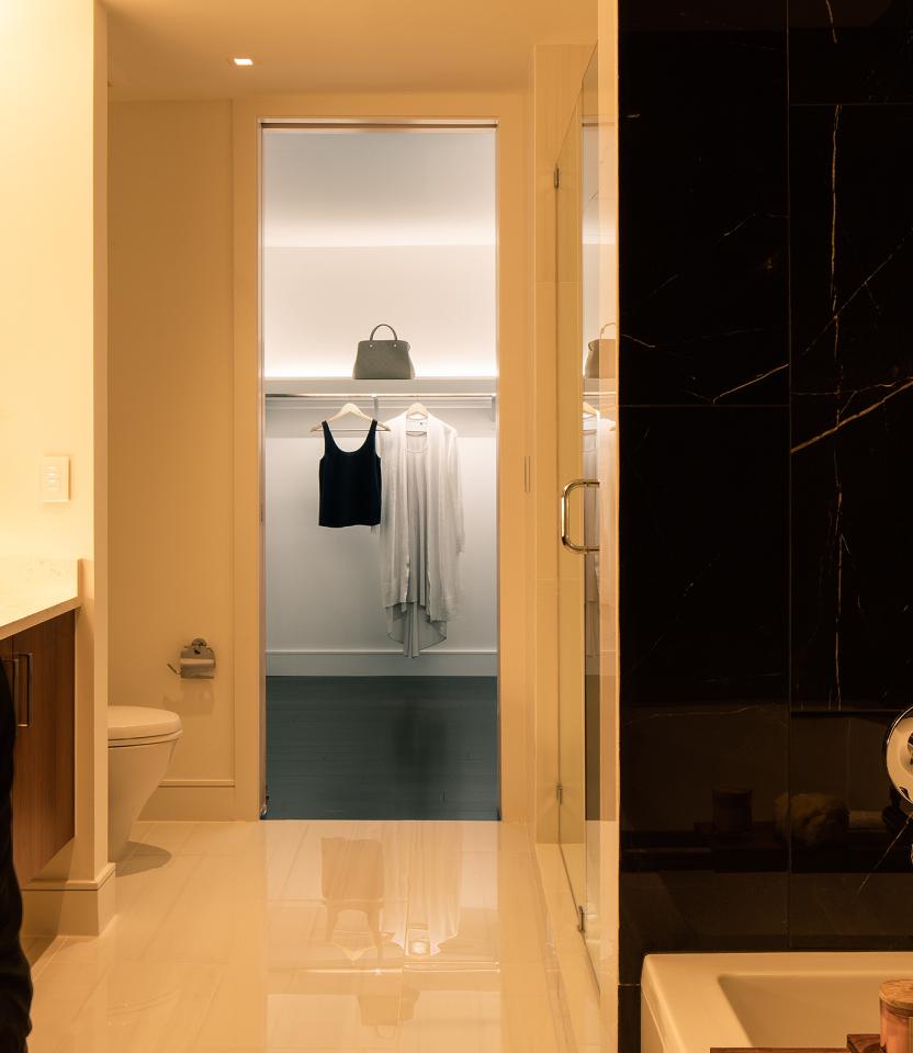 An Austin residential bathroom with Lutron Ketra lights, Palladiom, HomeWorks, Keypads & Remotes