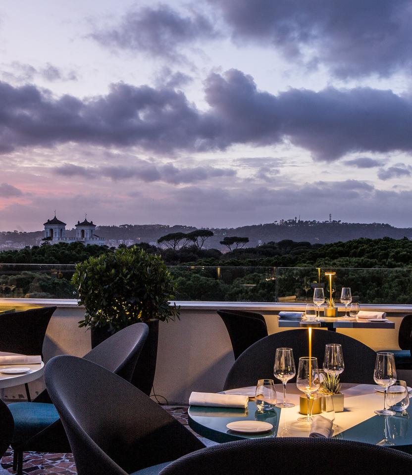 A Rome hospitality dining & social space with Lutron Quantum. Photo by J-Ph Nuel-Gilles Trillard