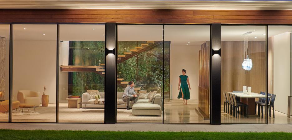 ext-warm-modern-shot-2.jpg