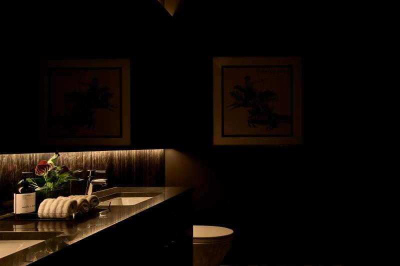 bathroom-seaholmph-scene-ss-relax.jpg