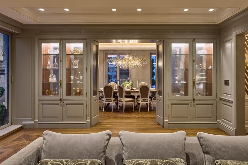 diningrm-entrance-ritz-tower-night-shades-open-03.jpg