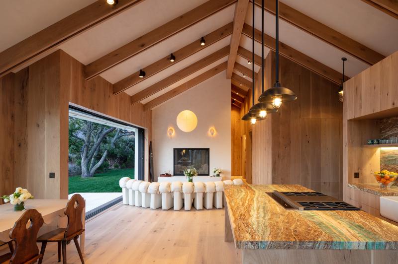 great-room-east-hampton-daytime-7014.jpg