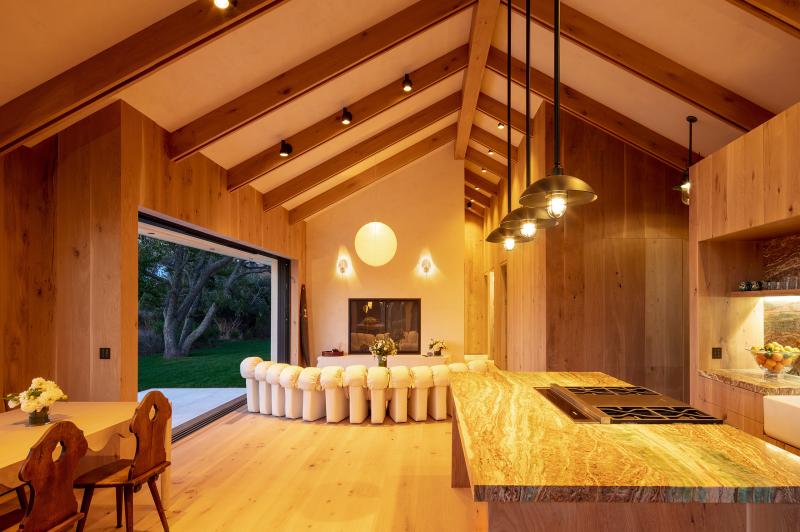 great-room-east-hampton-evening-7581.jpg