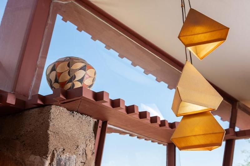 lutron_TaliesinWest_Carousel_06_327x234_2x_m.jpg