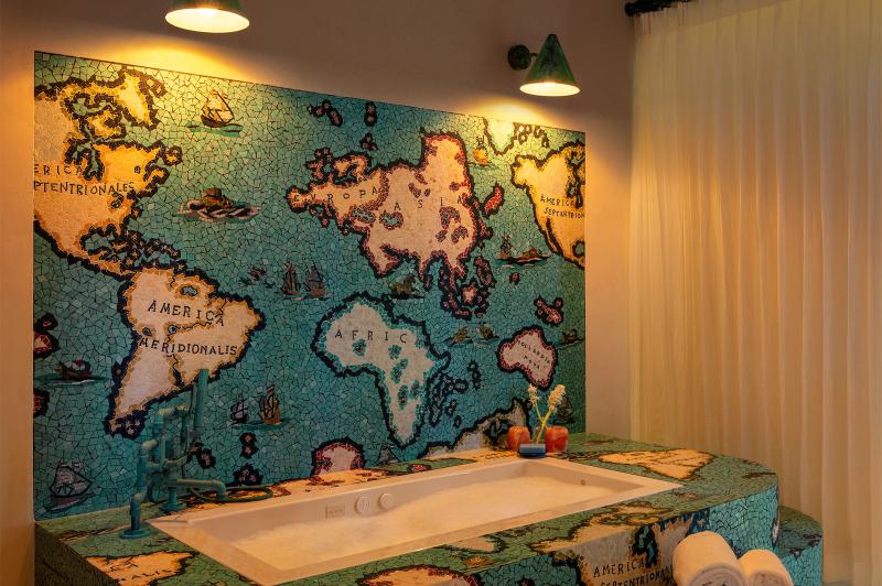 scene-selector-dusk-bathtub-east-hampton-daytime-7195.jpg