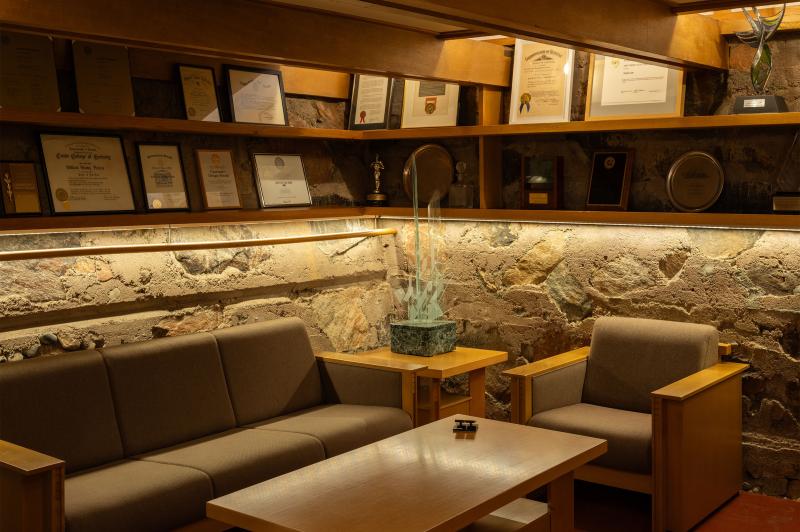 wwp-conference-room-sitting-area-taliesin-west-0152.jpg