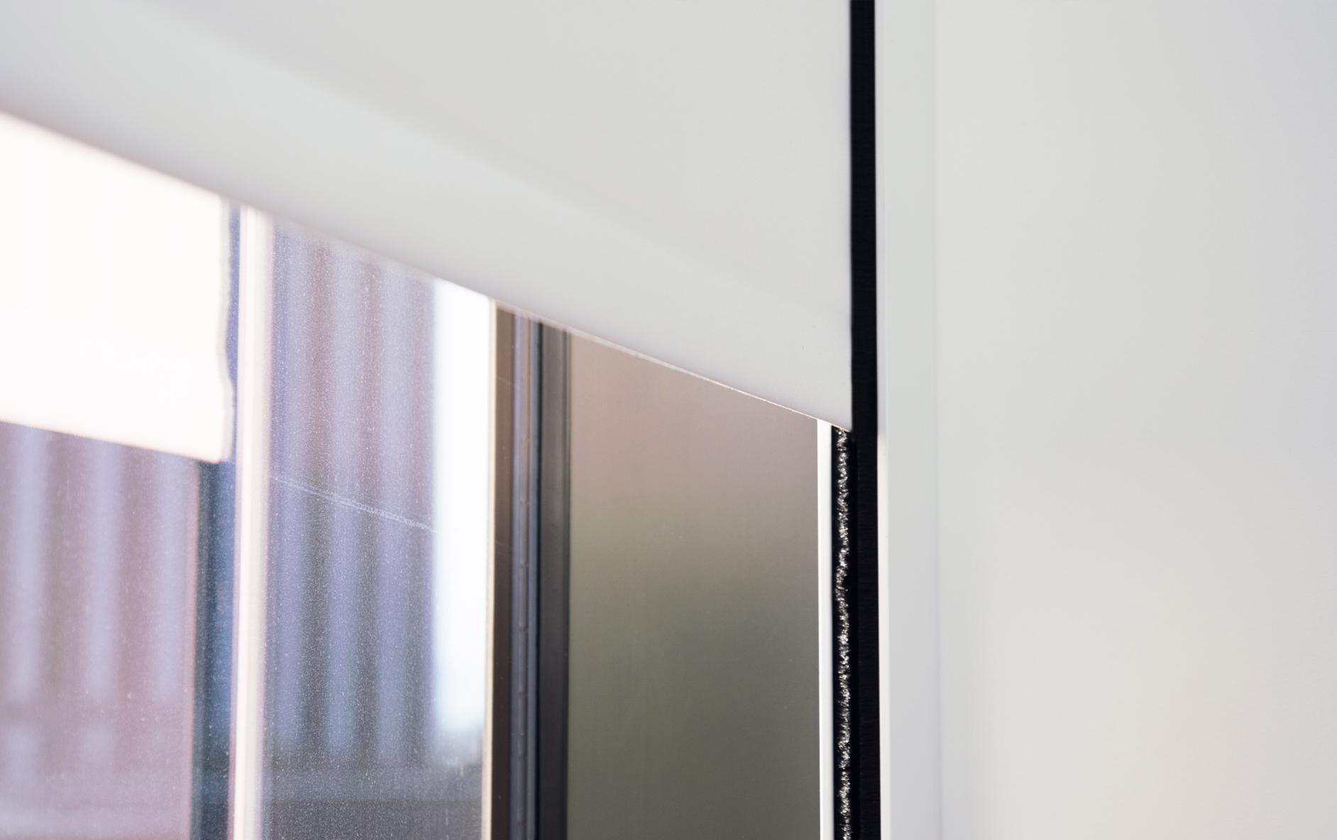 roller-shade-la-design-studio-c054-bottom-bar-detail-edit