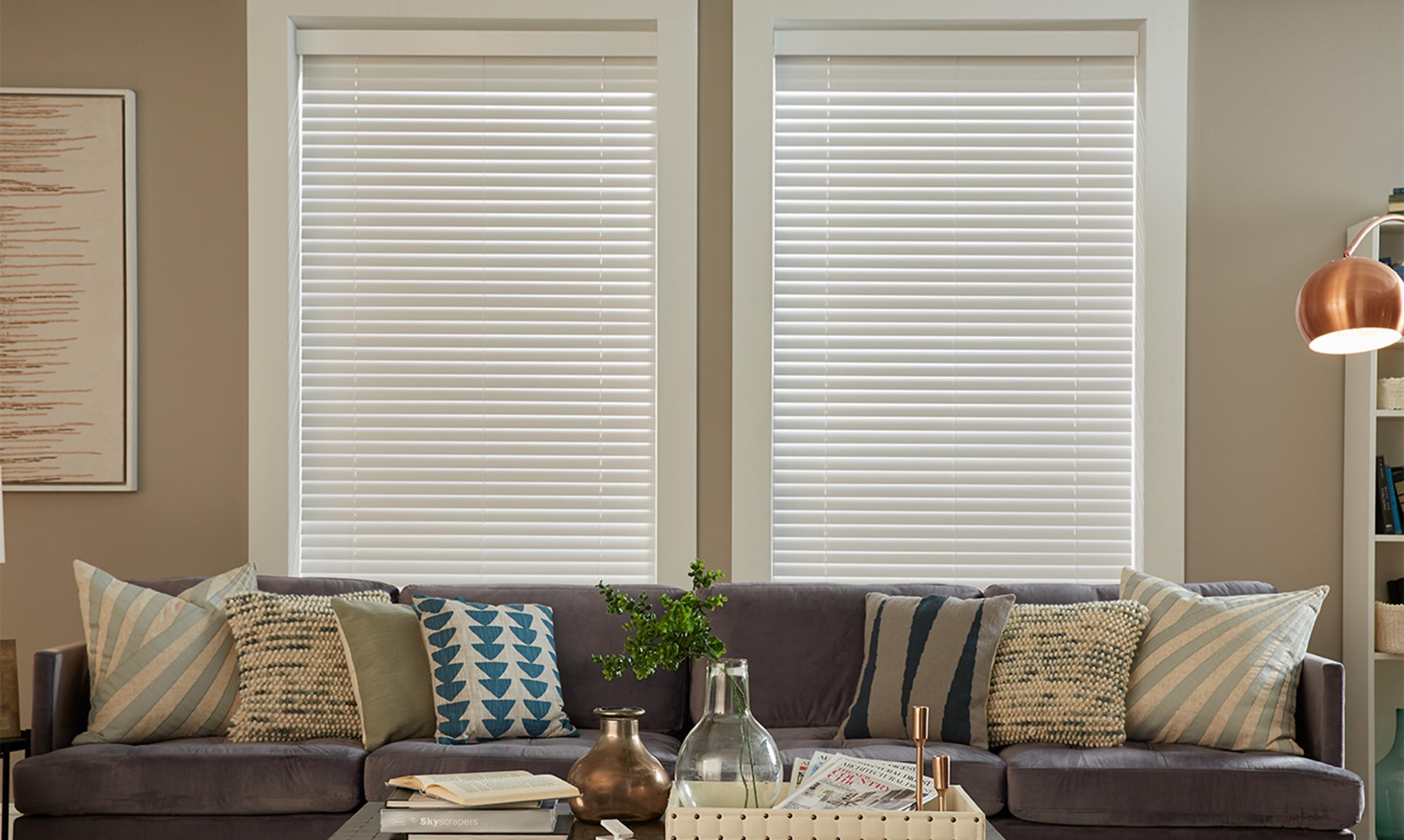 livrm-blinds-s19-white-tilt-closed-downward